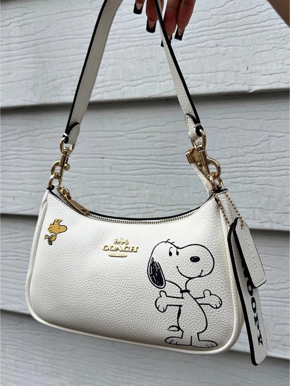 Coach White Snoopy Teri Shoulder Bag NWOT - Picture 2 of 11